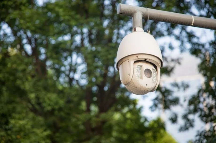 Keamanan 24 jam dengan one gate system dan CCTV